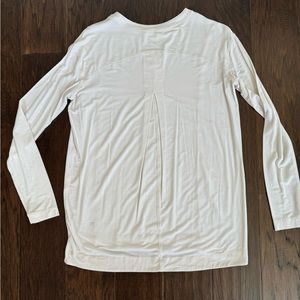 Lululemon women’s long sleeve top, size 4 (tag removed), cream